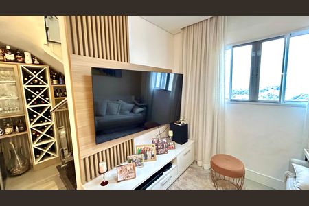 Apartamento à venda com 138m², 3 quartos e 3 vagas Apartamento à venda com 138m², 3 quartos e 3 vagasSala