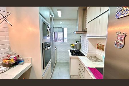 Apartamento à venda com 138m², 3 quartos e 3 vagas Apartamento à venda com 138m², 3 quartos e 3 vagasCozinha