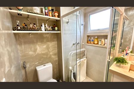 Apartamento à venda com 138m², 3 quartos e 3 vagas Apartamento à venda com 138m², 3 quartos e 3 vagasBanheiro 2