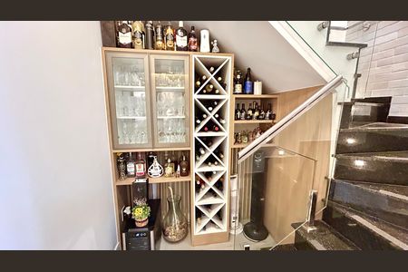 Apartamento à venda com 138m², 3 quartos e 3 vagas Apartamento à venda com 138m², 3 quartos e 3 vagasEscada