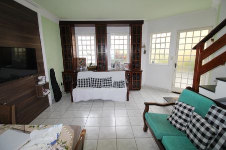 Sala de casa para alugar com 2 quartos, 110m² em Residencial Bosque dos Ipes, São José dos Campos