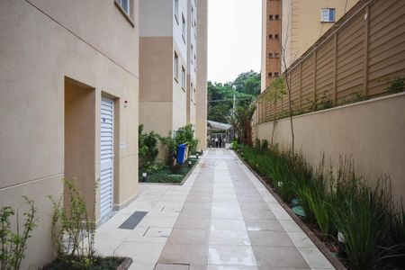 Apartamento para alugar com 32m², 2 quartos e sem vaga Apartamento para alugar com 32m², 2 quartos e sem vagaEntrada