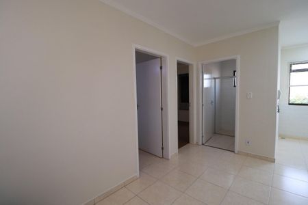 Sala de apartamento para alugar com 2 quartos, 47m² em Subsetor Oeste - 12 (o-12), Ribeirão Preto
