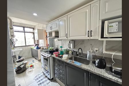 Apartamento à venda com 126m², 2 quartos e 2 vagasCozinha