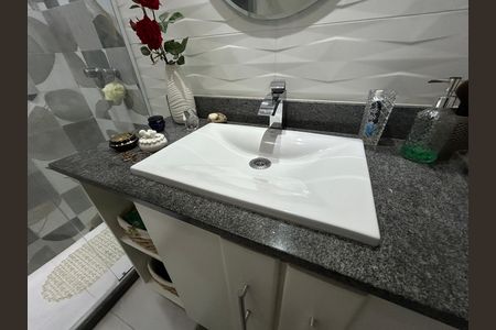 Banheiro Social de apartamento à venda com 2 quartos, 126m² em Vila Valqueire, Rio de Janeiro