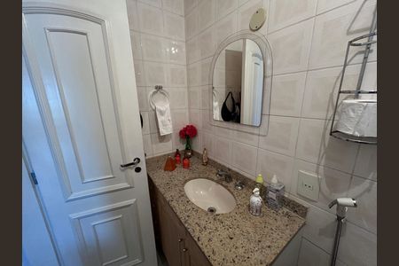 Apartamento à venda com 126m², 2 quartos e 2 vagasBanheiro Social 2