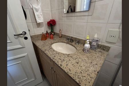 Apartamento à venda com 126m², 2 quartos e 2 vagasBanheiro Social 2