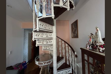 Apartamento à venda com 126m², 2 quartos e 2 vagasHall 