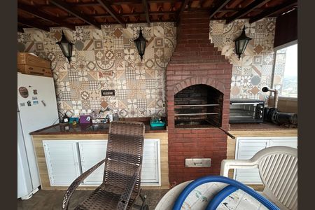 Apartamento à venda com 126m², 2 quartos e 2 vagasChurrasqueira 