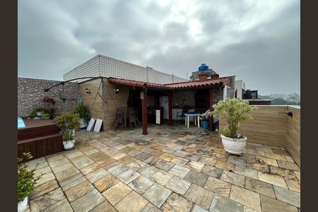 Apartamento à venda com 126m², 2 quartos e 2 vagasCobertura