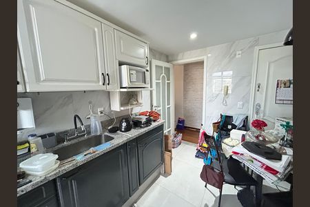 Apartamento à venda com 126m², 2 quartos e 2 vagasCozinha