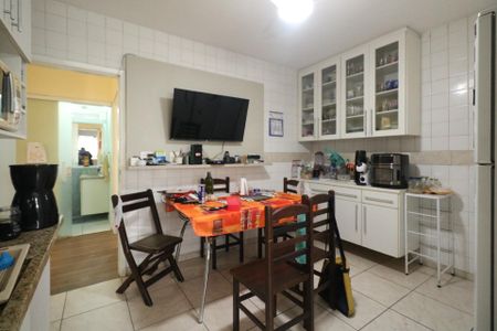 Apartamento para alugar com 116m², 3 quartos e 2 vagas Apartamento para alugar com 116m², 3 quartos e 2 vagasCozinha