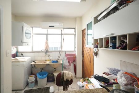 Apartamento para alugar com 116m², 3 quartos e 2 vagas Apartamento para alugar com 116m², 3 quartos e 2 vagasÁrea de Serviço