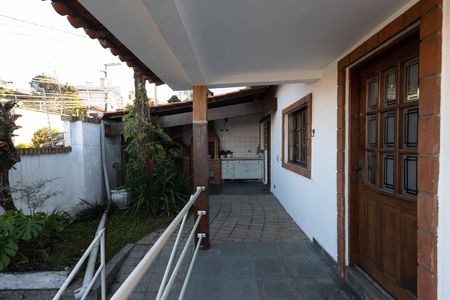 Casa à venda com 145m², 2 quartos e 3 vagas Casa à venda com 145m², 2 quartos e 3 vagasQuintal / Churrasqueira