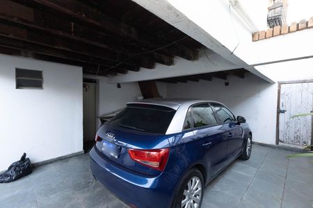 Casa à venda com 145m², 2 quartos e 3 vagas Casa à venda com 145m², 2 quartos e 3 vagasGaragem