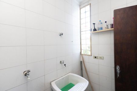 Casa à venda com 145m², 2 quartos e 3 vagas Casa à venda com 145m², 2 quartos e 3 vagasÁrea de Serviço