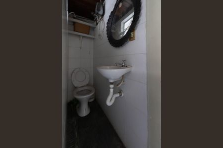 Casa à venda com 145m², 2 quartos e 3 vagas Casa à venda com 145m², 2 quartos e 3 vagasLavabo Garagem