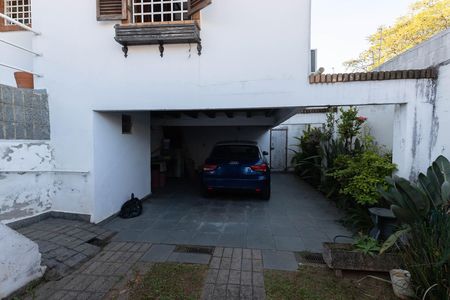 Casa à venda com 145m², 2 quartos e 3 vagas Casa à venda com 145m², 2 quartos e 3 vagasGaragem