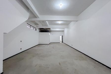 Casa para alugar com 500m², 5 quartos e 2 vagasSalão