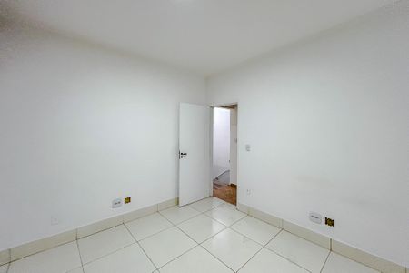 Casa para alugar com 500m², 5 quartos e 2 vagasQuarto 2