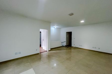 Casa para alugar com 500m², 5 quartos e 2 vagasSala