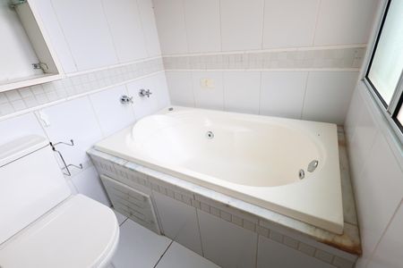 Apartamento para alugar com 155m², 3 quartos e 2 vagas Apartamento para alugar com 155m², 3 quartos e 2 vagasBanheiro da Suíte 1