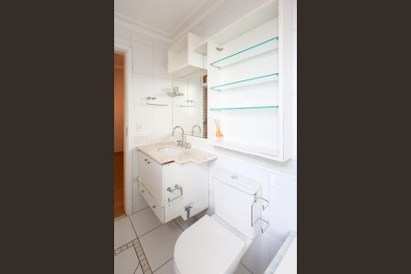 Apartamento para alugar com 155m², 3 quartos e 2 vagas Apartamento para alugar com 155m², 3 quartos e 2 vagasBanheiro da Suíte 1
