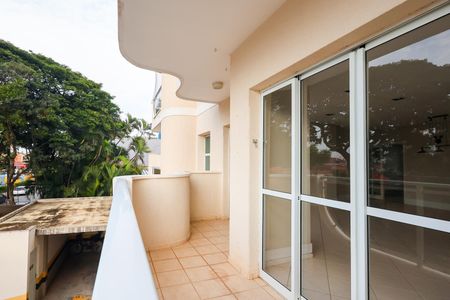 Apartamento para alugar com 155m², 3 quartos e 2 vagas Apartamento para alugar com 155m², 3 quartos e 2 vagasSacada sala
