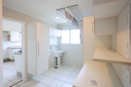 Apartamento para alugar com 155m², 3 quartos e 2 vagas Apartamento para alugar com 155m², 3 quartos e 2 vagasLavanderia
