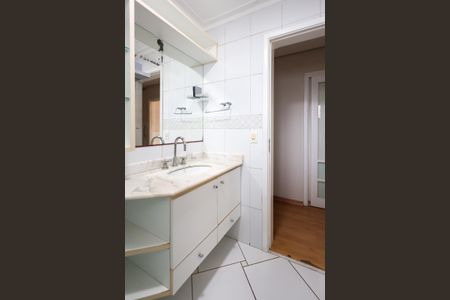 Apartamento para alugar com 155m², 3 quartos e 2 vagas Apartamento para alugar com 155m², 3 quartos e 2 vagasBanheiro