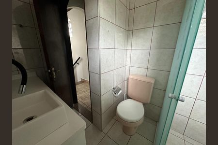 Casa para alugar com 180m², 3 quartos e 2 vagas Casa para alugar com 180m², 3 quartos e 2 vagasBanheiro 2