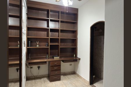 Casa para alugar com 180m², 3 quartos e 2 vagas Casa para alugar com 180m², 3 quartos e 2 vagasEscritório
