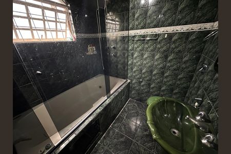 Casa para alugar com 180m², 3 quartos e 2 vagas Casa para alugar com 180m², 3 quartos e 2 vagasBanheiro da Suíte