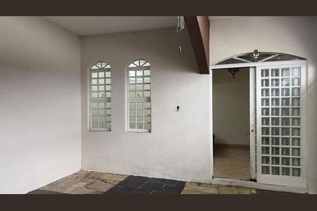 Casa para alugar com 180m², 3 quartos e 2 vagas Casa para alugar com 180m², 3 quartos e 2 vagasGaragem
