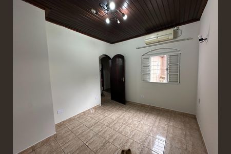 Casa para alugar com 180m², 3 quartos e 2 vagas Casa para alugar com 180m², 3 quartos e 2 vagasQuarto 1
