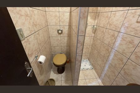 Casa para alugar com 180m², 3 quartos e 2 vagas Casa para alugar com 180m², 3 quartos e 2 vagasBanheiro 1