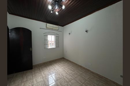 Casa para alugar com 180m², 3 quartos e 2 vagas Casa para alugar com 180m², 3 quartos e 2 vagasQuarto 1