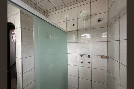 Casa para alugar com 180m², 3 quartos e 2 vagas Casa para alugar com 180m², 3 quartos e 2 vagasBanheiro 2