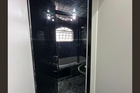 Casa para alugar com 180m², 3 quartos e 2 vagas Casa para alugar com 180m², 3 quartos e 2 vagasBanheiro da Suíte