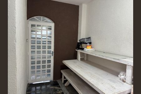 Casa para alugar com 180m², 3 quartos e 2 vagas Casa para alugar com 180m², 3 quartos e 2 vagasÁrea de Serviço