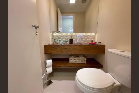 Apartamento à venda com 139m², 3 quartos e 2 vagas Apartamento à venda com 139m², 3 quartos e 2 vagasBanheiro 3