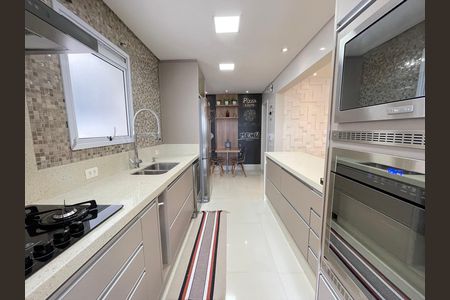 Apartamento à venda com 139m², 3 quartos e 2 vagas Apartamento à venda com 139m², 3 quartos e 2 vagasCozinha