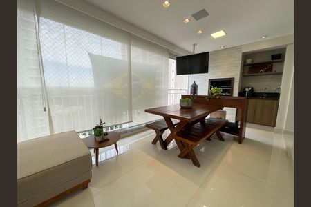 Apartamento à venda com 139m², 3 quartos e 2 vagas Apartamento à venda com 139m², 3 quartos e 2 vagasVaranda