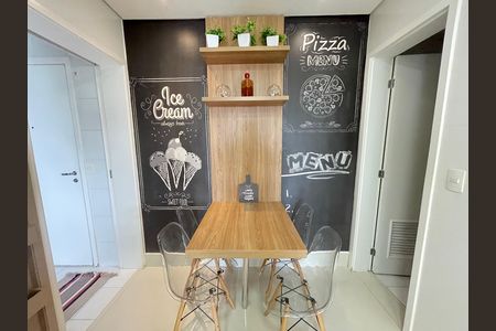Apartamento à venda com 139m², 3 quartos e 2 vagas Apartamento à venda com 139m², 3 quartos e 2 vagasCozinha