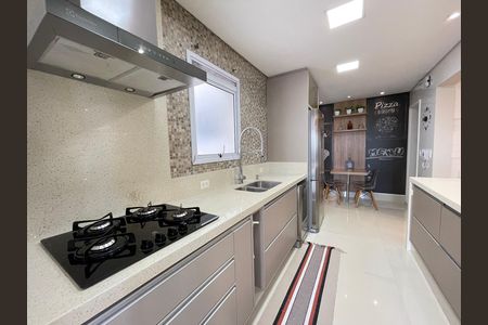 Apartamento à venda com 139m², 3 quartos e 2 vagas Apartamento à venda com 139m², 3 quartos e 2 vagasCozinha