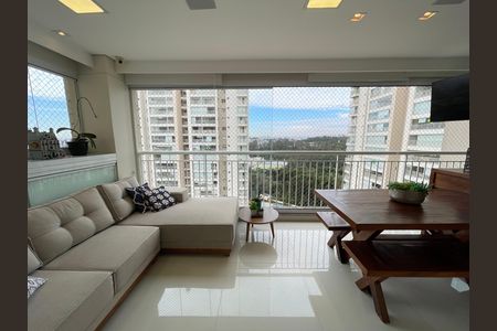 Apartamento à venda com 139m², 3 quartos e 2 vagas Apartamento à venda com 139m², 3 quartos e 2 vagasVaranda