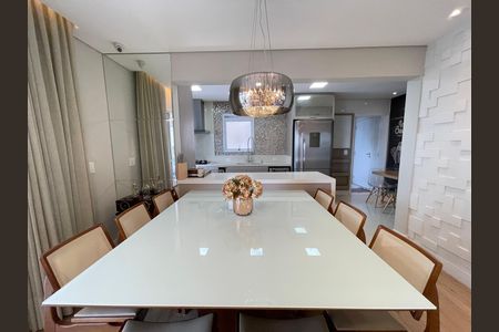 Apartamento à venda com 139m², 3 quartos e 2 vagas Apartamento à venda com 139m², 3 quartos e 2 vagasSala