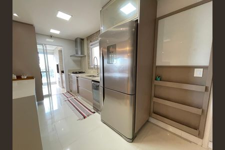 Apartamento à venda com 139m², 3 quartos e 2 vagas Apartamento à venda com 139m², 3 quartos e 2 vagasCozinha