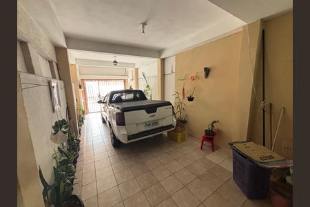 Garagem de casa à venda com 3 quartos, 140m² em Jardim Santa Maria, São Paulo