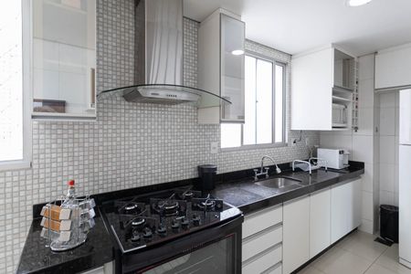 Apartamento à venda com 205m², 4 quartos e 3 vagasCozinha